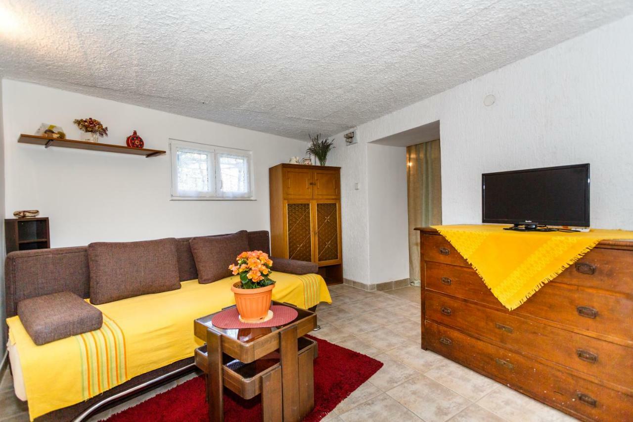 Apartman Sonja Risika Exterior photo